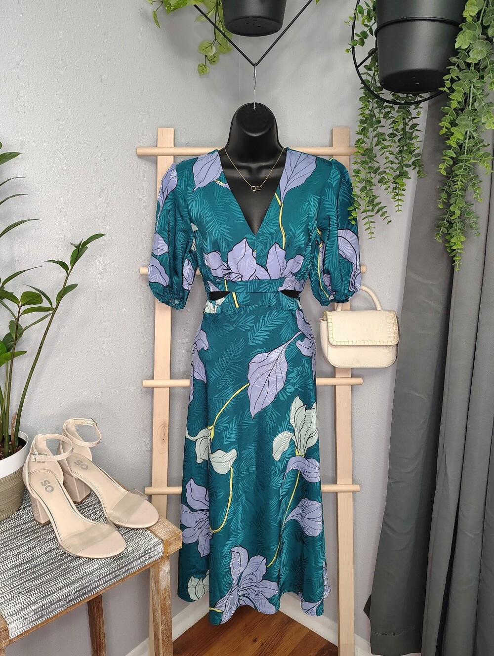 sofia by sofia vergara Teal Floral V-Neck Midi Wedding Dress with Puff Sleeves